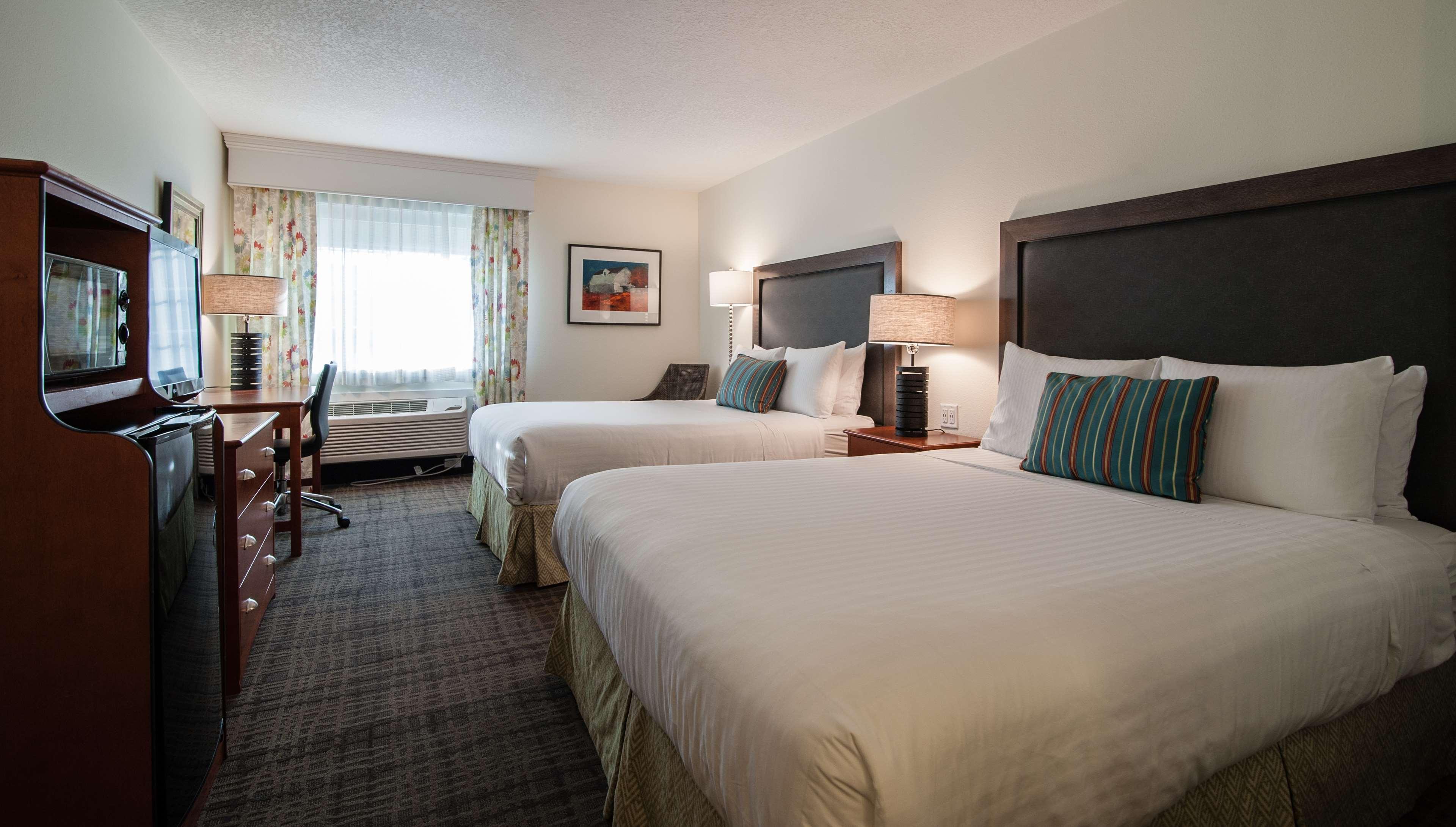 Best Western Plus University Park Inn & Suites Ames Εξωτερικό φωτογραφία