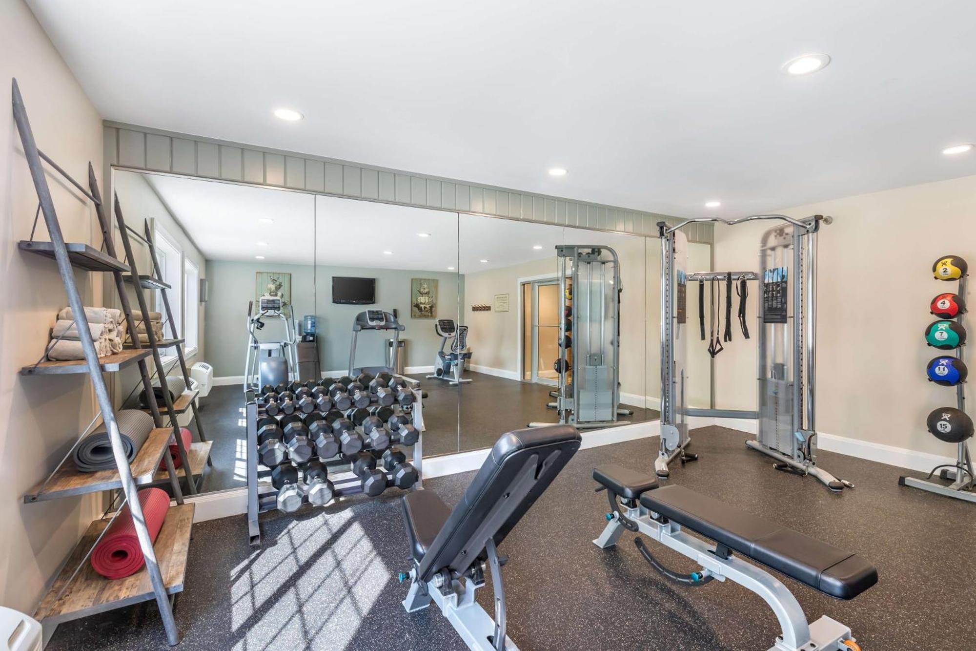 Best Western Plus University Park Inn & Suites Ames Εξωτερικό φωτογραφία