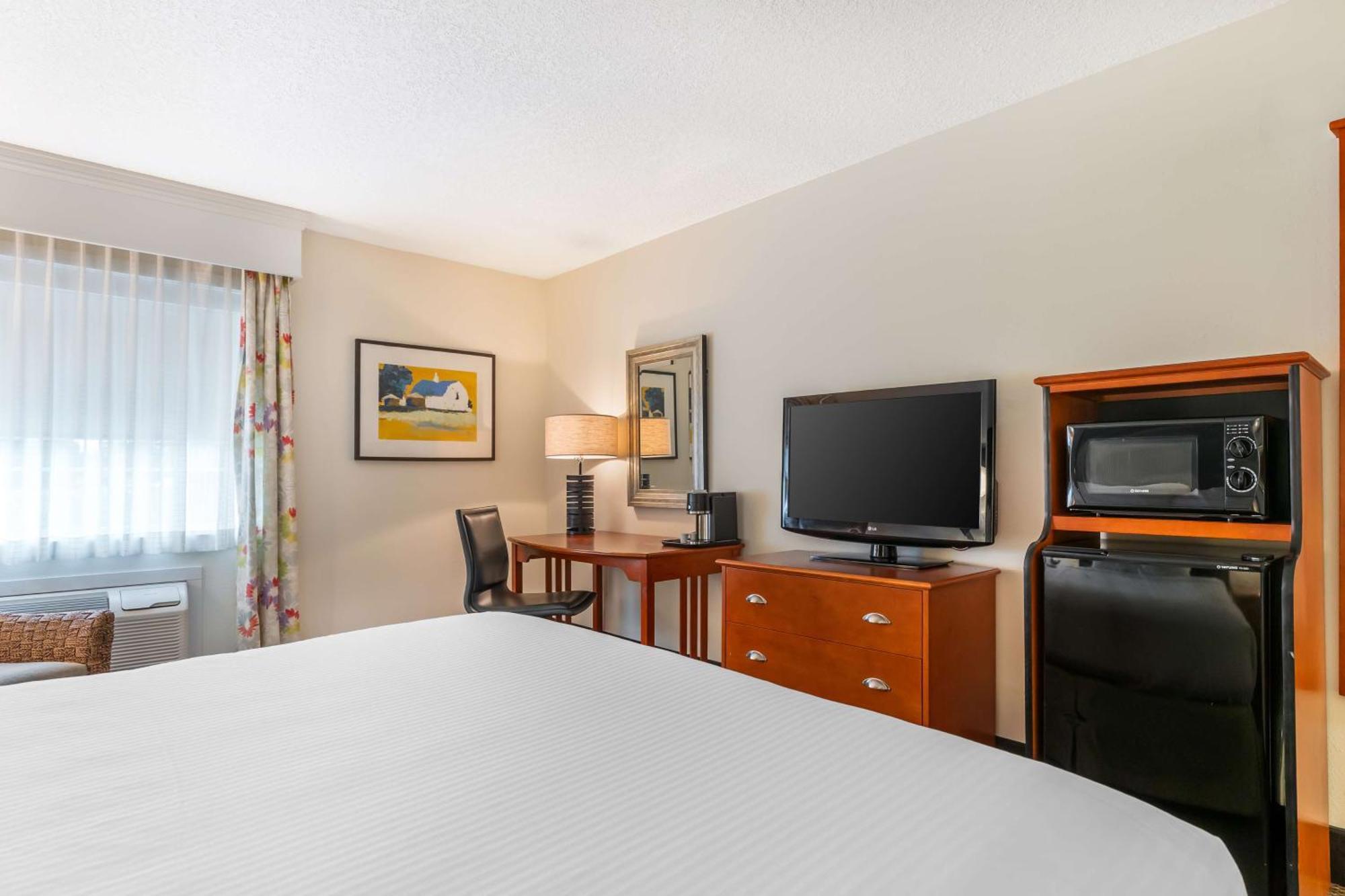Best Western Plus University Park Inn & Suites Ames Εξωτερικό φωτογραφία