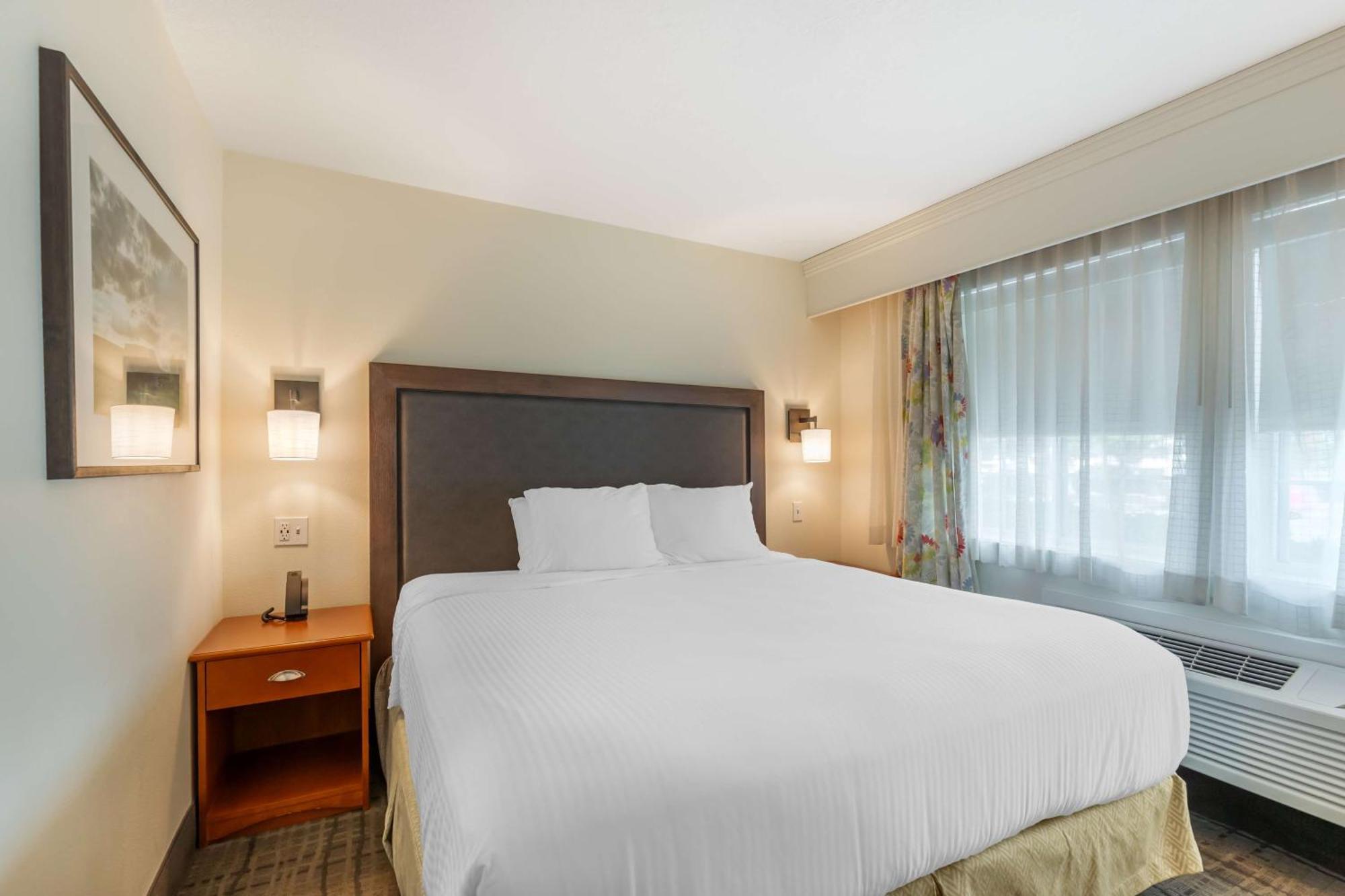 Best Western Plus University Park Inn & Suites Ames Εξωτερικό φωτογραφία