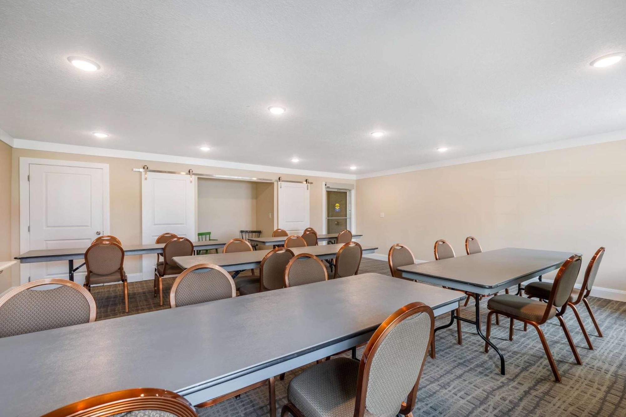 Best Western Plus University Park Inn & Suites Ames Εξωτερικό φωτογραφία