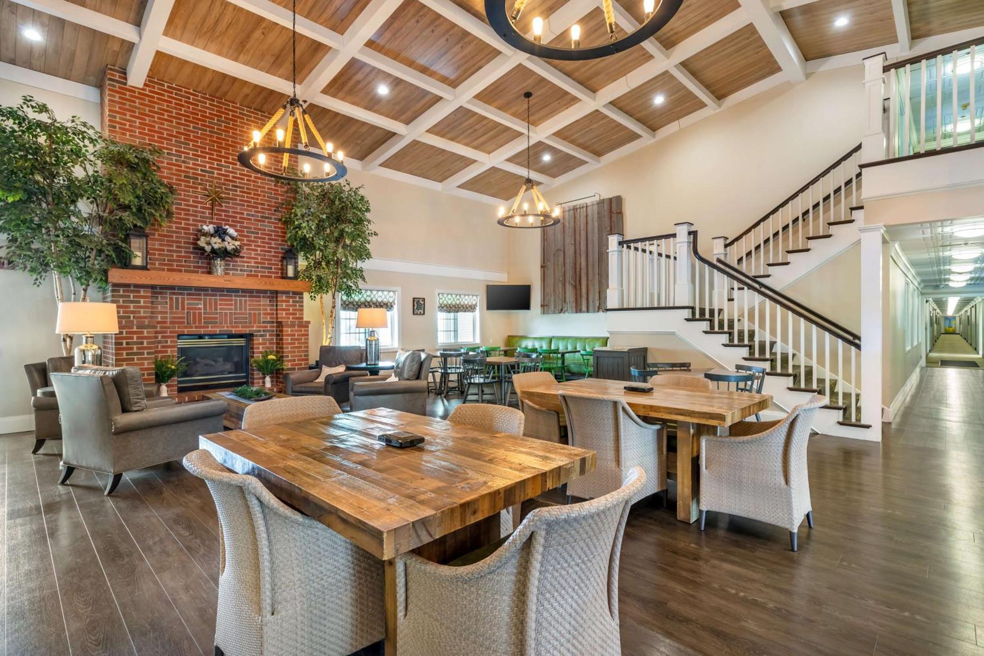 Best Western Plus University Park Inn & Suites Ames Εξωτερικό φωτογραφία
