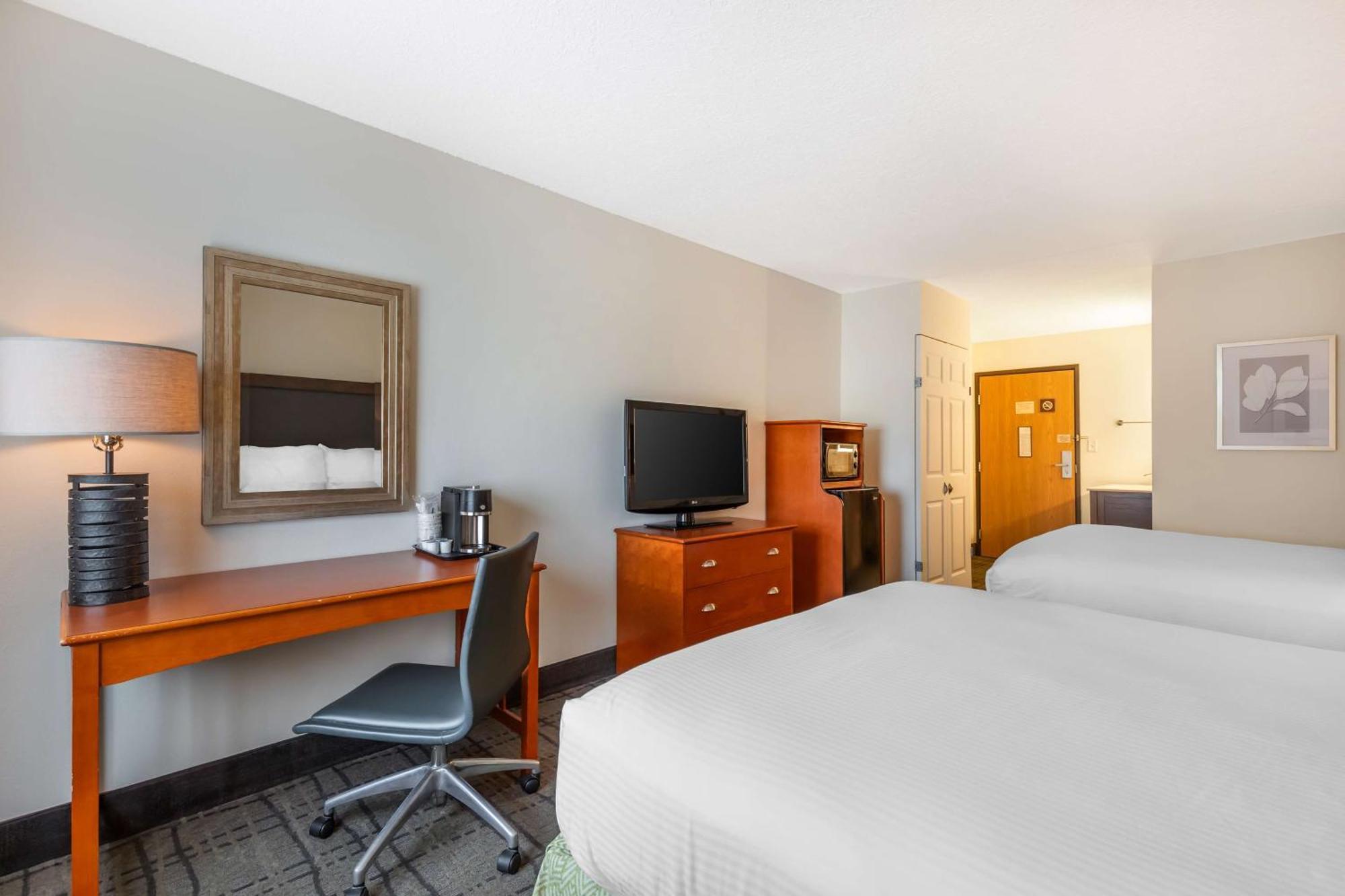 Best Western Plus University Park Inn & Suites Ames Εξωτερικό φωτογραφία