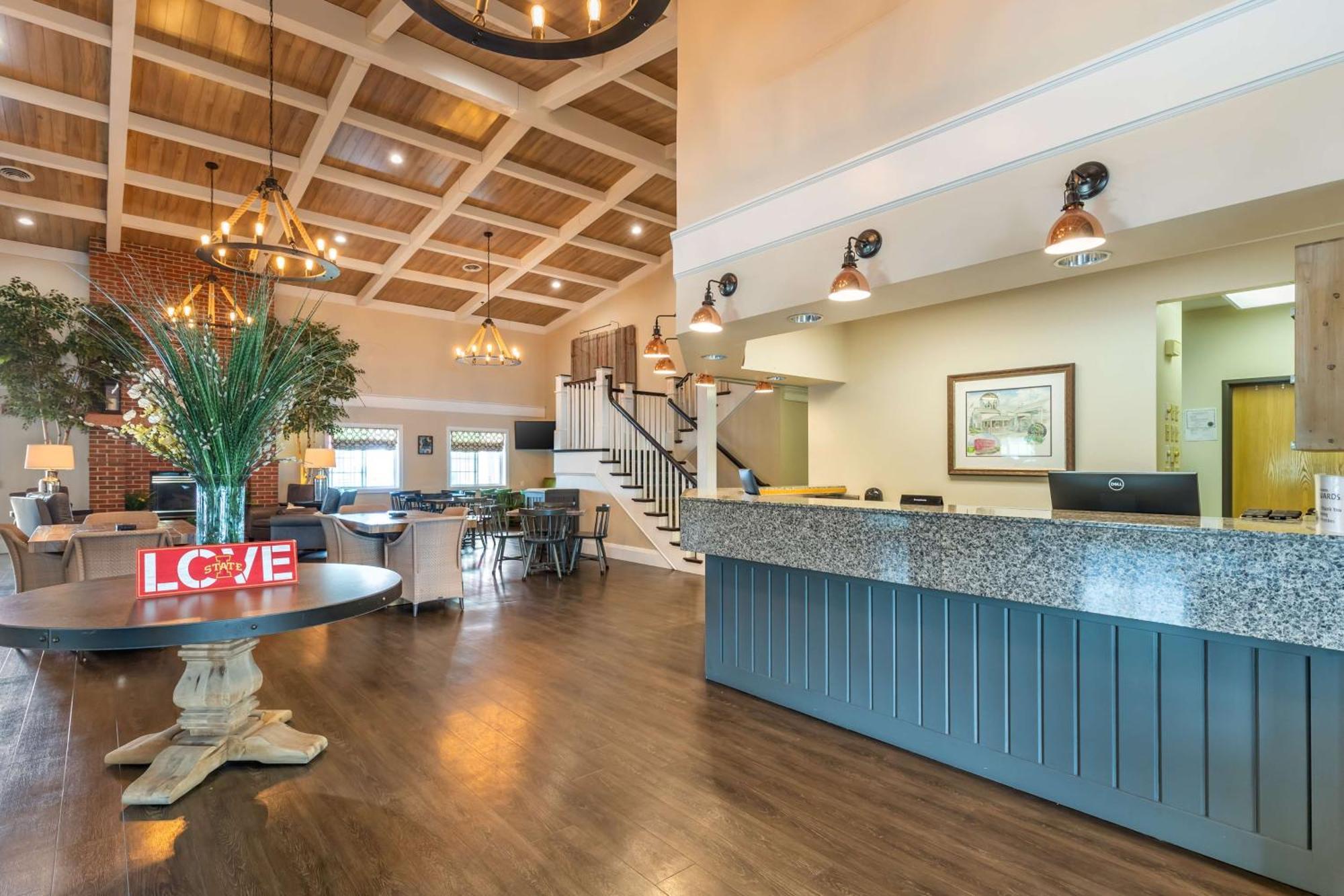 Best Western Plus University Park Inn & Suites Ames Εξωτερικό φωτογραφία