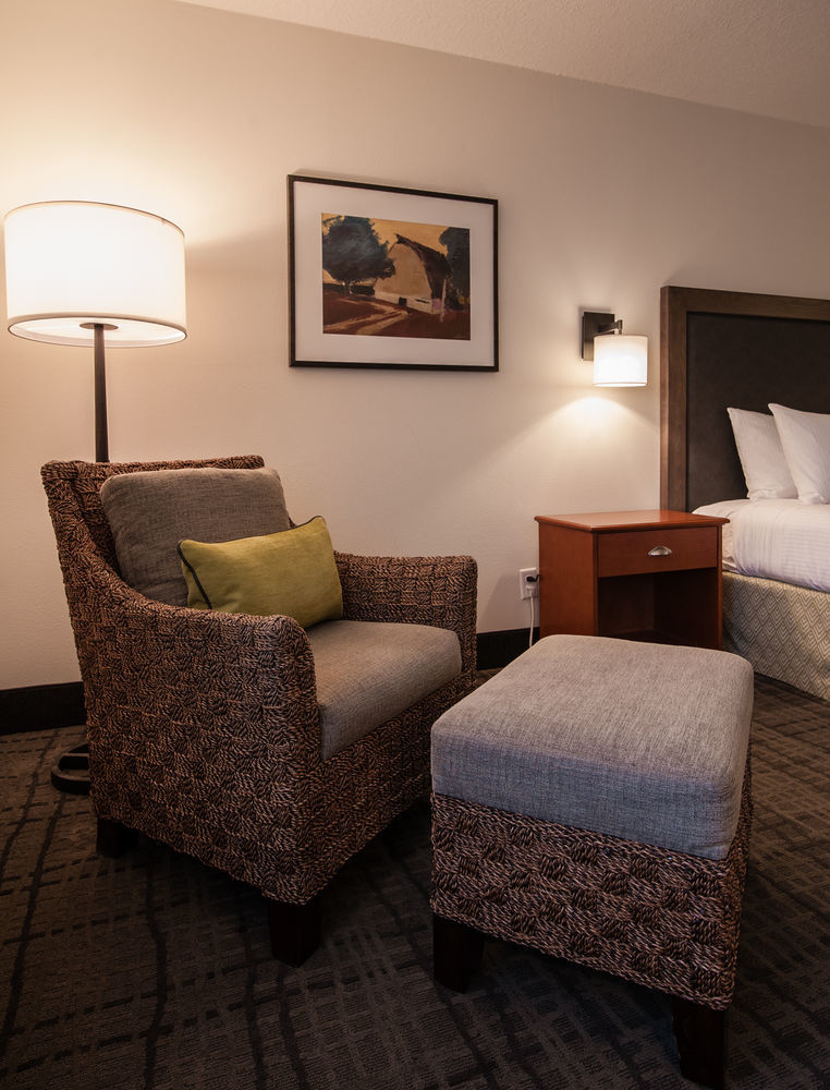 Best Western Plus University Park Inn & Suites Ames Εξωτερικό φωτογραφία