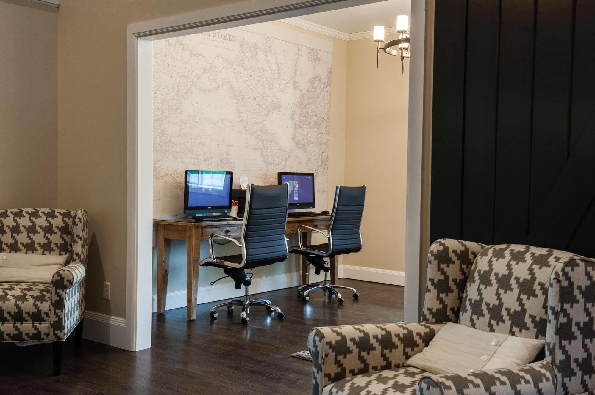 Best Western Plus University Park Inn & Suites Ames Εξωτερικό φωτογραφία